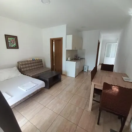 Apartment Jopi *