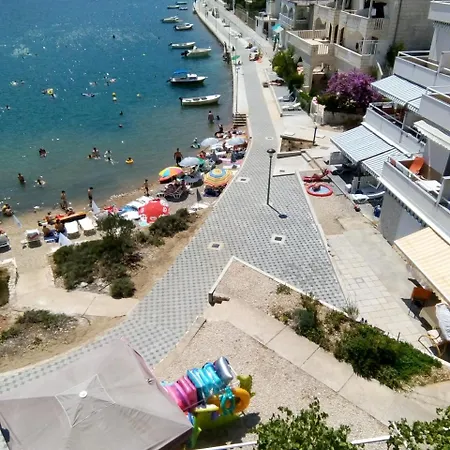Jopi * Neum